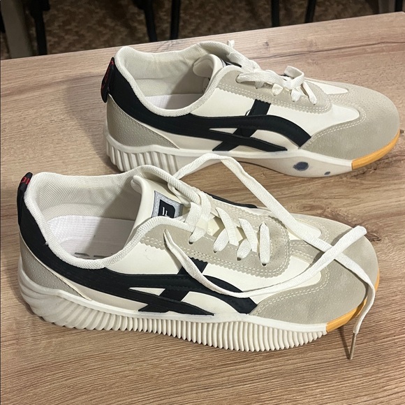 De Florance "Vintage Sneaker" US Woman's 8 - Picture 4 of 6